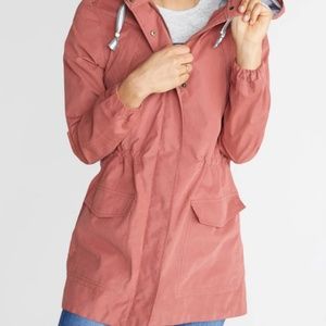 Marine Layer Bailey Raincoat: Size small, Baked Apple (red)